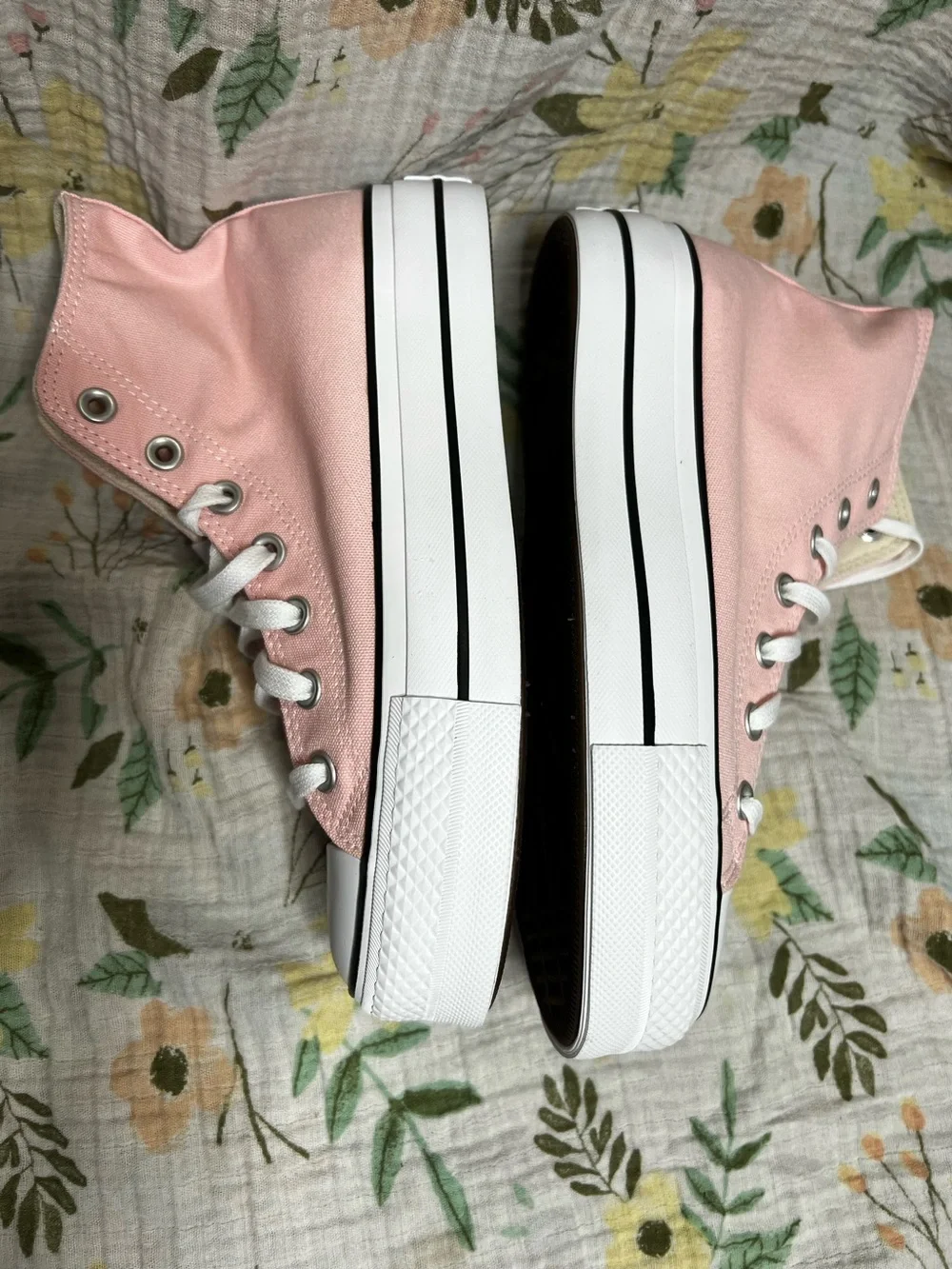 Converse Chuck Taylor Hi Lift Platform High Top Pink Sneakers